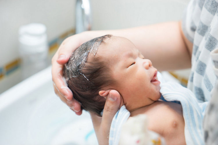 primeiro banho do bebê